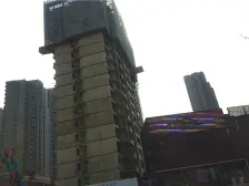 绿地璀璨天城 4室2厅 西