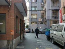 小区中心位置,大开间,居家装修,采光充足