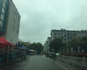 临江星苑五里牌2号地铁口三房一卫毛坯电梯房