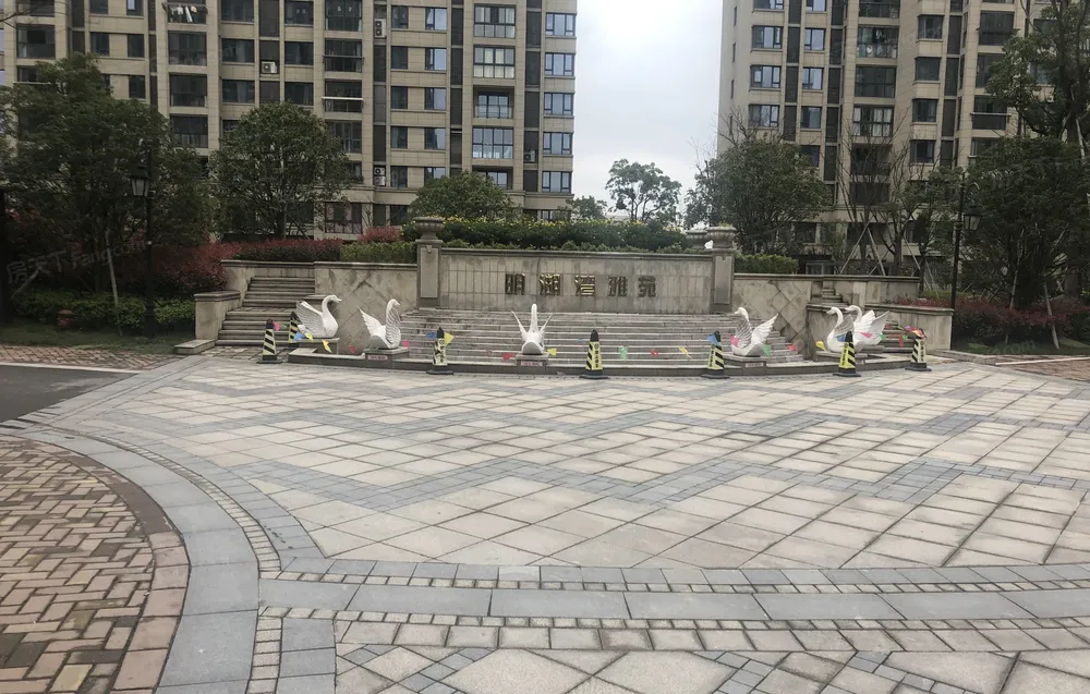 真实在售 东部新城旁明湖湾 满两年 75平婚装2房 带车位2,宁波鄞州