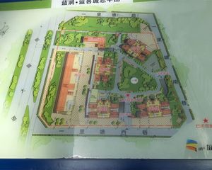 蓝润蓝客城3室1厅东南