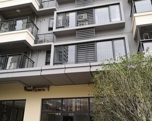 三房一卫户型中间楼层诚心出售