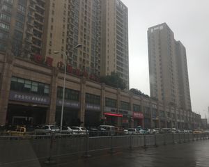 2房1卫,精装自主公寓, 家具电器全新 房东诚心出售