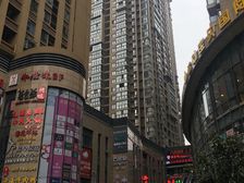 黔灵公园旁、地铁口、户型好用、精装拎包入住、带暖气