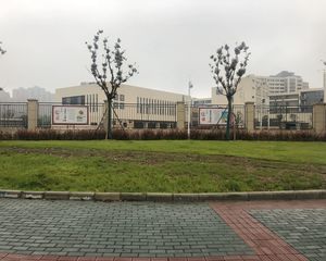 满五唯一2室2厅1卫楼层好白胚房钥匙房急售