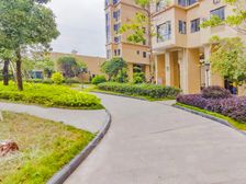 地铁口龙光精装三房,装修好,看花园,景观好