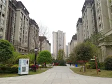 两路空港 千威先生的洋房三房55万