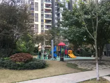 十号线鹿山站沐仙湖公园旁精装两房拎包入住