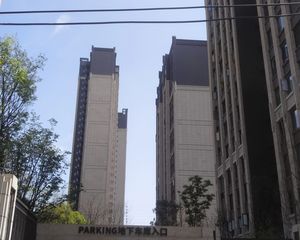 南钻威尼斯3室1厅东西