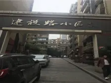 大礼堂三房+户型方正+采光好+出入方便