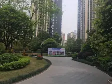 双轻轨,次新小区,单间配套,装修好,好出租