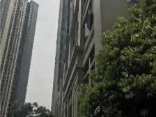 解放碑2017年次新房+精装修+端户+好出租