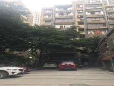 大礼堂建设路小区 楼梯精装修两房 提包入住