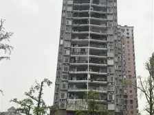 南坪海峡路轻轨站旁, 住家装修两房。