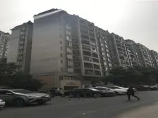 龙头寺 保利香槟花园A区三房129万