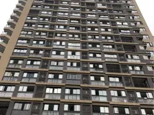 此房位于杨家坪商圈,交通便利,购物方便