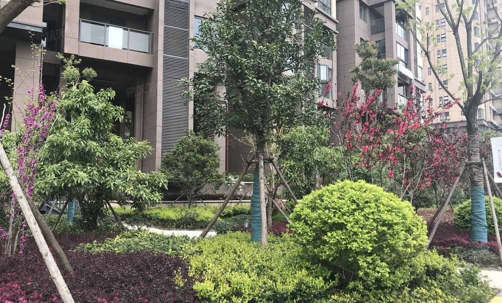 硚口区古田一路轻轨口品质小区经典两居室户型楼层采光好