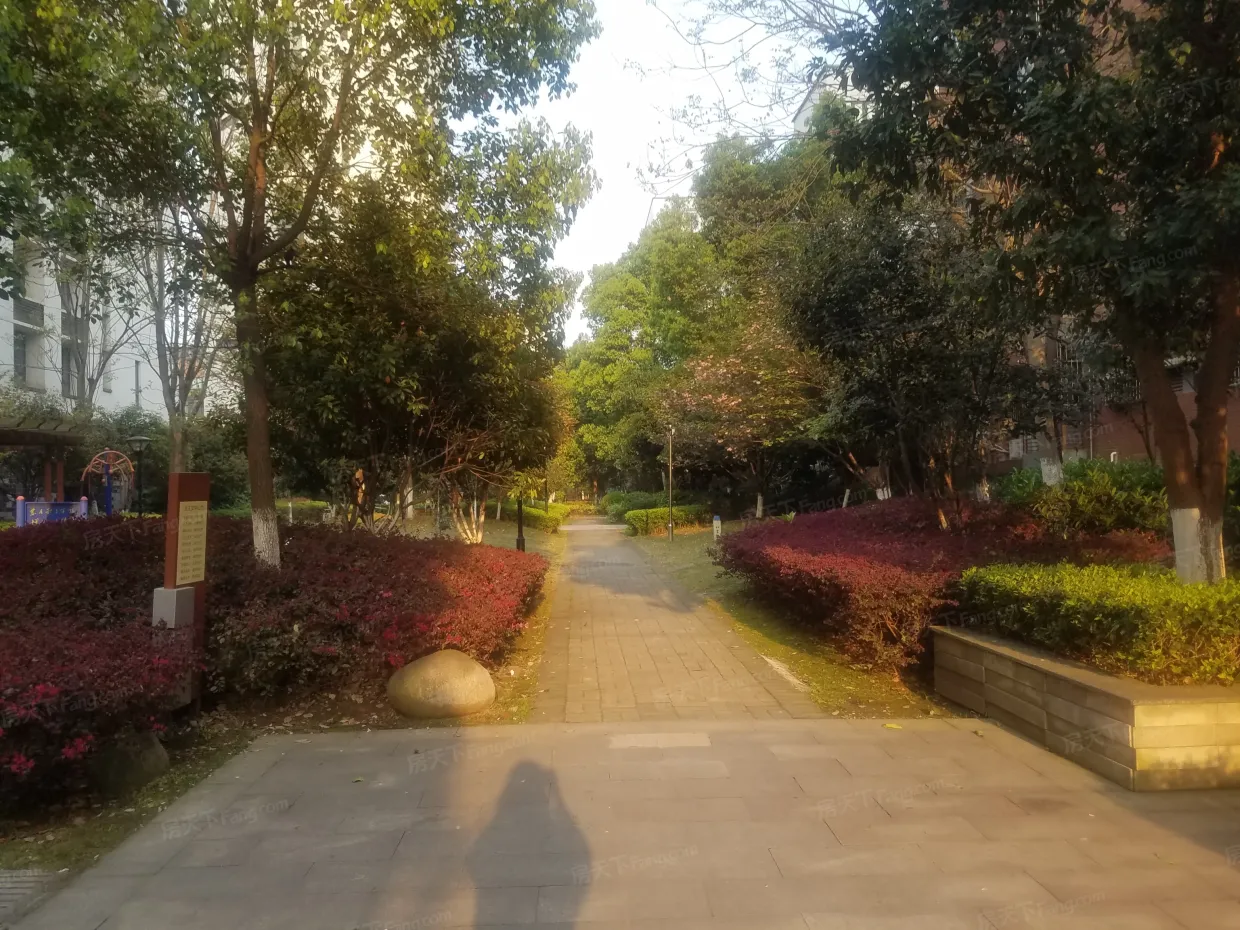 泰然南湖玫瑰湾蓝玫苑