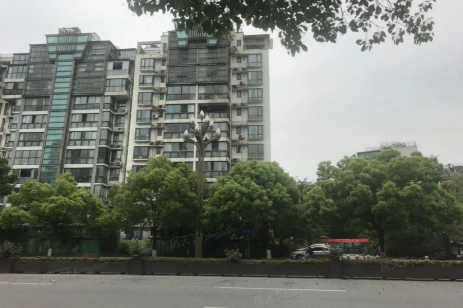 小区相关图