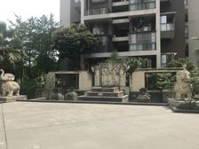 榕树岭4室2厅东南