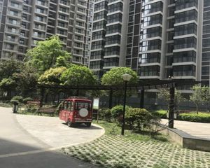 新城府景2室1厅西南