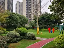 楼层格局好,小区配套设施齐全,阳台,户型方正