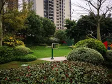 电梯楼 生活便利,交通方便,房屋装修风格好