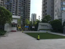 轨道大学城,精装修四房 家具家电齐全 业主诚心卖