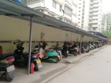 经一路红专路 10年电梯三房 两梯四户