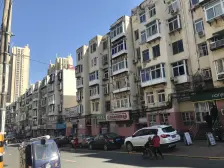 乐山里,4楼,三室结构,位置好,距离近,不动产证