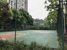 轻轨旁交通便利,宗申青年国际小2房,楼层好视野开阔