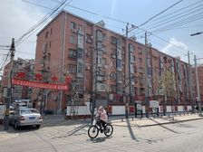 湖光小区两居室有阳台精装修拎包入住南北通透