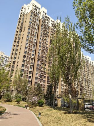 鸿坤理想城曦望山实景图