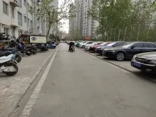 地铁口200米,精致大两房,户型好,随时看