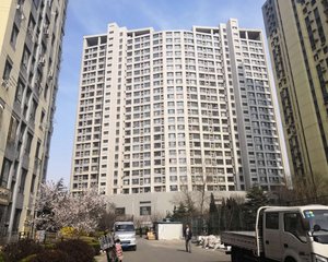 房主诚心出售 手续清晰 无贷款 二次装修 保持好