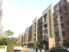 橘郡花园 ;少有户型;大六房;四开间朝南;南北通透;有车位