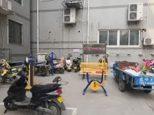 2008年,近地铁,电梯小高层 均价六千,纯南户。