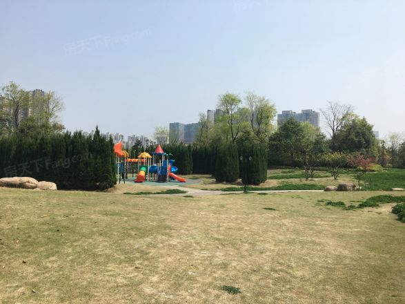 翡翠湾2期南庭实景图