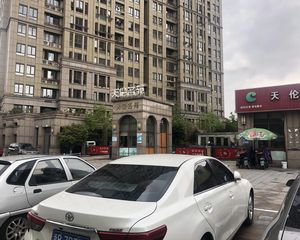 三面采光,中间楼层,视野开阔,邵成,顾国和