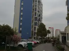 临港新城大三房 宽敞舒适 近宝龙万达 配套齐全