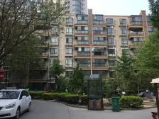 绿荫广场 近医院 出行方便 购物方便 临地铁 正规商品房