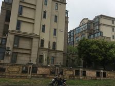 视野好,采光好,小区环境优美,房东诚心出售。