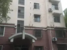 户型两南一北,房子位置楼层佳,采光好,适合居住