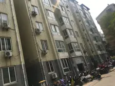 丰庆路花园小城精装修一楼带院大三房 采光好看房方便