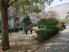 此房满五年,一梯两户,南边通透,很少有这样的户型