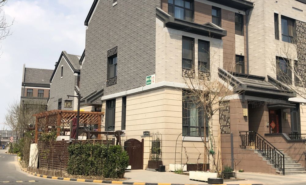 澜岸铭苑别墅 带花院地下室 性价比高,天津滨海新区中新生态城吉宝澜
