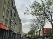 一梯两户,客厅带阳台,环境优美,居家装修,可接受置换