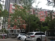 3号地铁口顶楼带露台,房子采光好 视野好