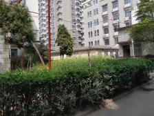 宏莲花园中间楼层户型好,业主诚心出售