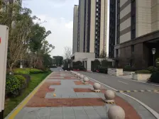 招商学府,改善4房,四开间朝南,中上好楼层,不靠路